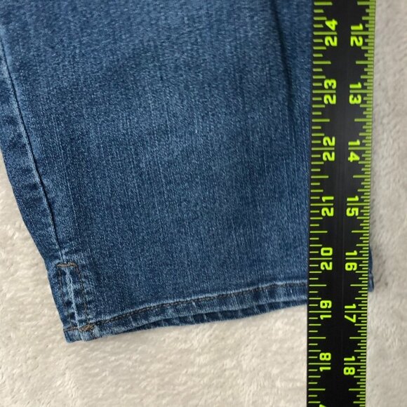 Lee Riders Women's Capri Jeans Size 6M Blue Denim Relaxed Casual Classic Y2K - Picture 6 of 12